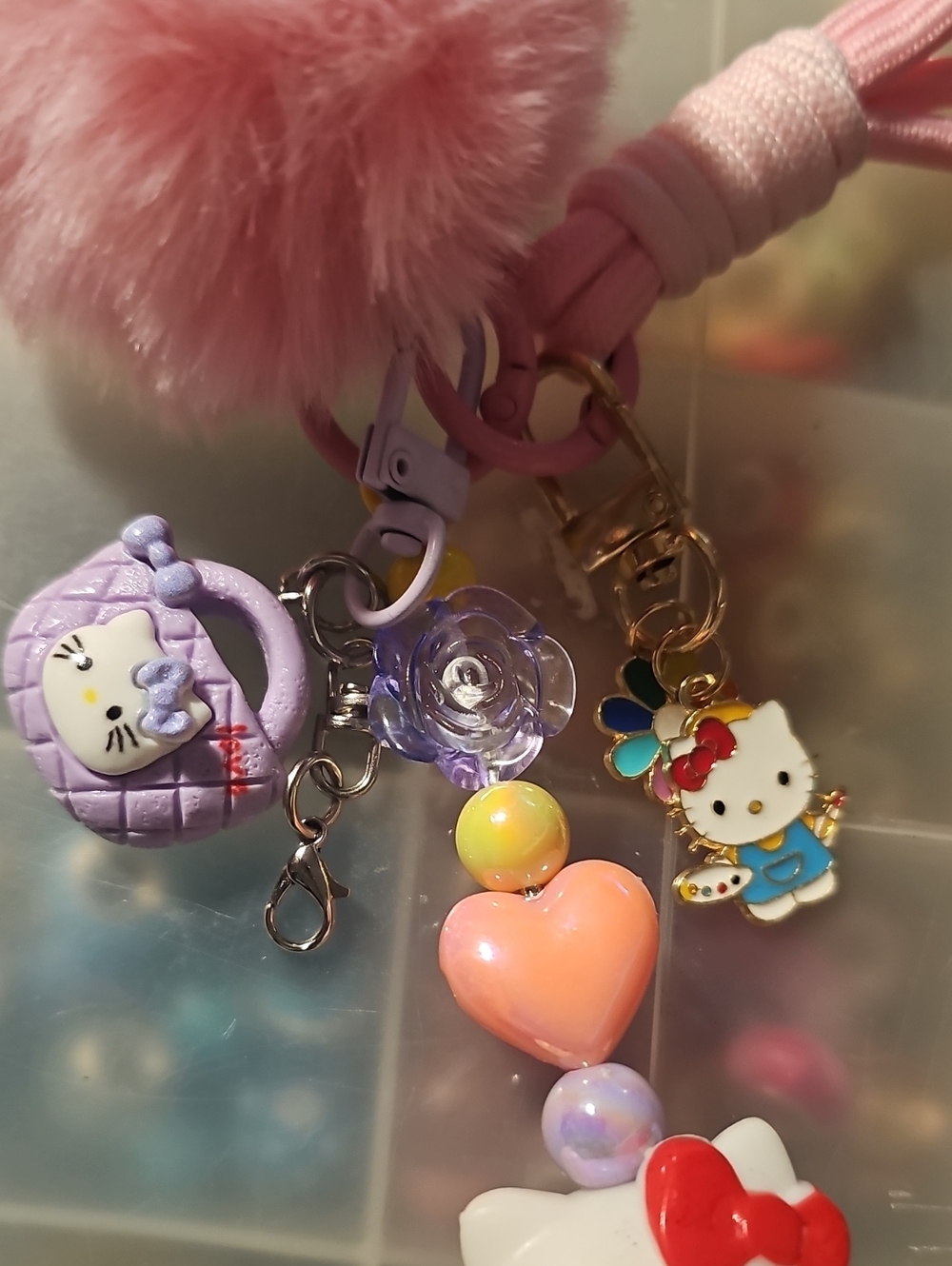 Hello Kitty Custom Keychain - Picture 3 of 3